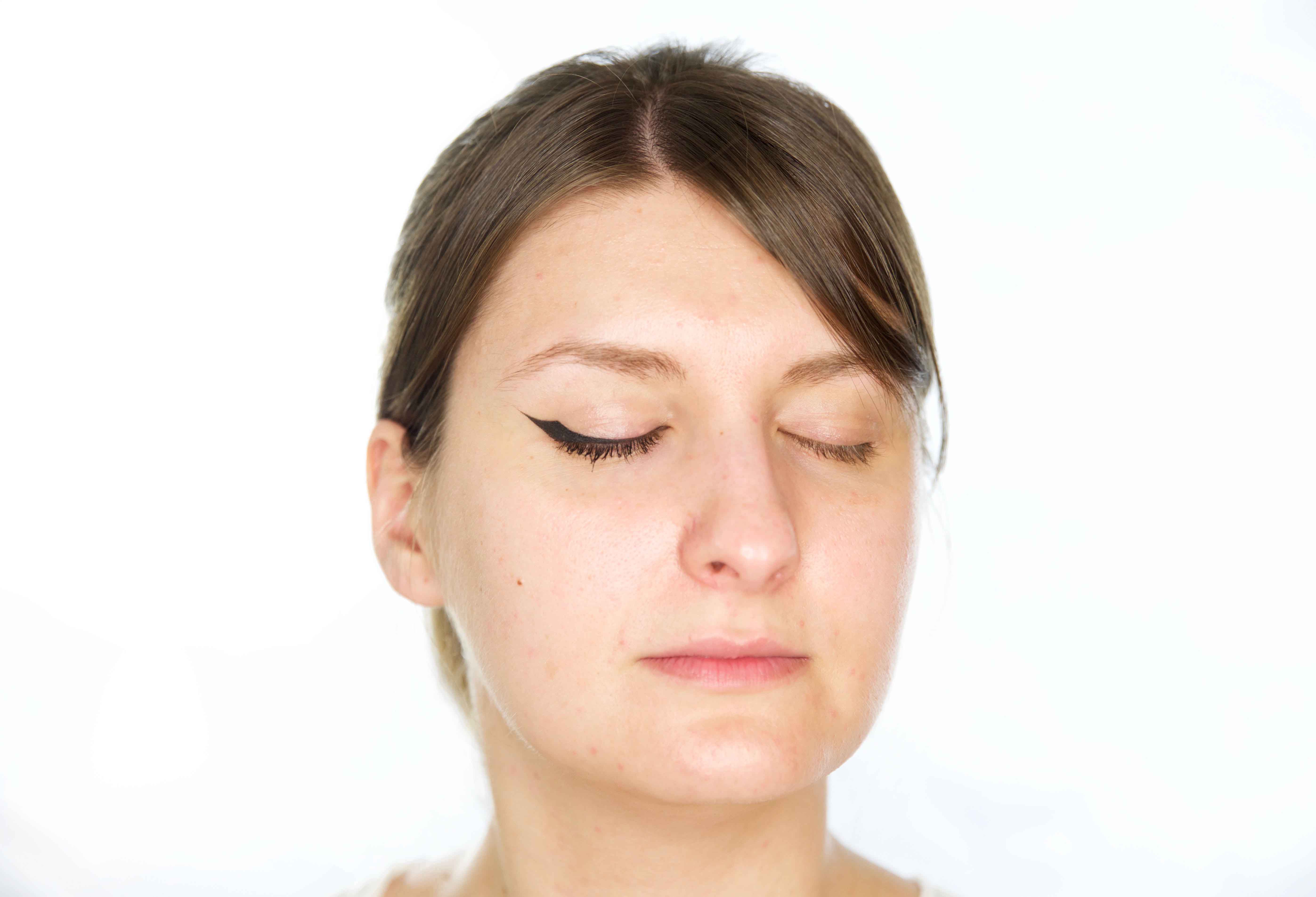Eyeliner para párpados con pliegue o caídos
